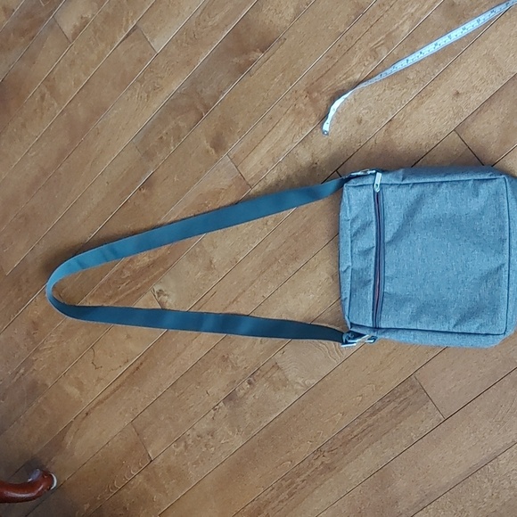 Unisex URBANI shoulder Nylon messenger tablet crossbody bag - Picture 6 of 10